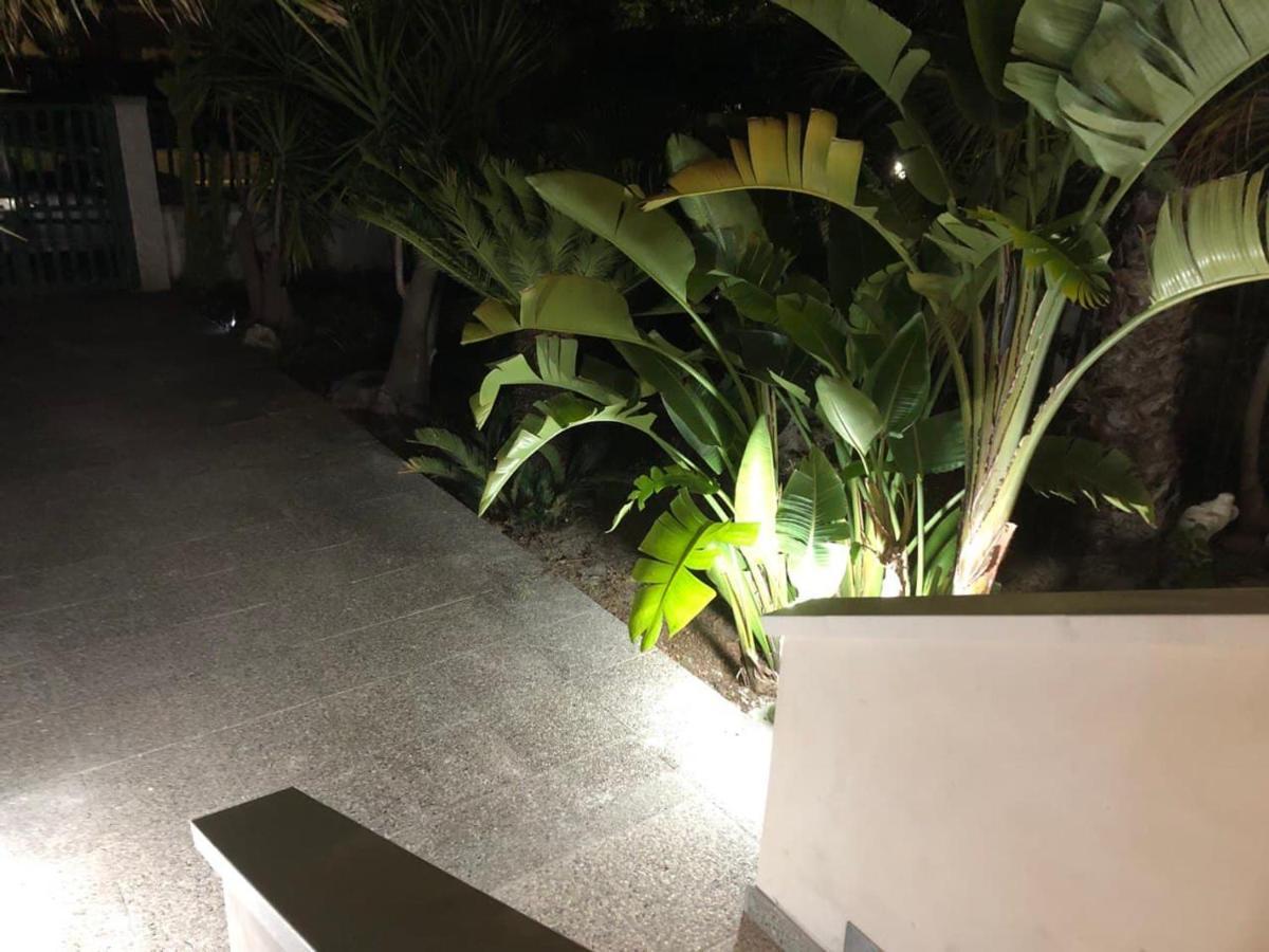 Dea Del Salento Apartment Lecce Luaran gambar